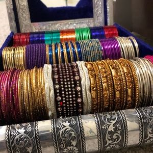 Indian Bollywood Bangles Anyone color(10-12piece)